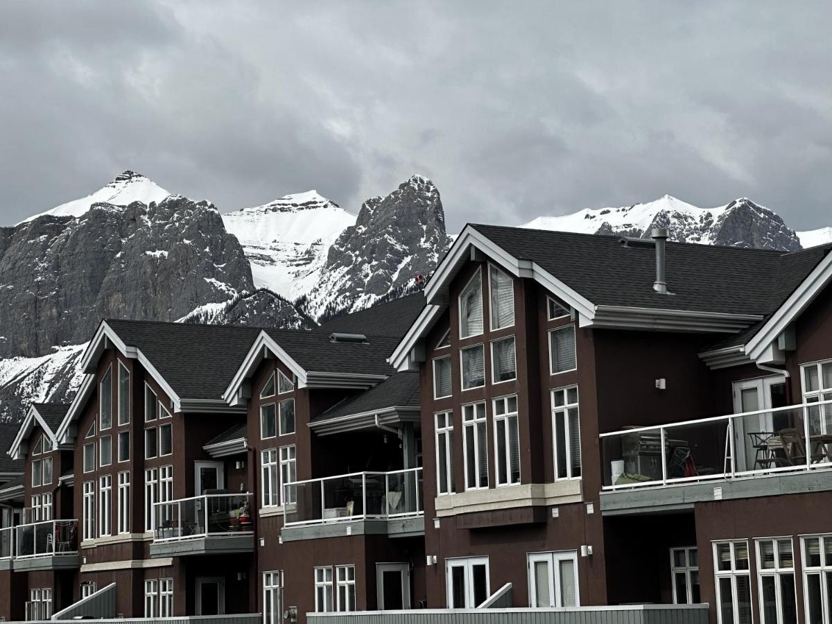 Luxury Two Queen Beds Condo - Grande Rockies Resort Indoor Parking Pool Hot Tub Gym Canmore Exteriör bild