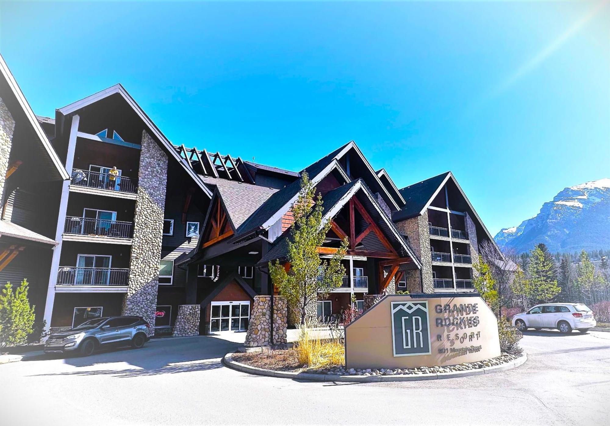 Luxury Two Queen Beds Condo - Grande Rockies Resort Indoor Parking Pool Hot Tub Gym Canmore Exteriör bild